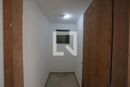 Casa de condomínio à venda com 240m², 4 quartos e 2 vagasQuarto de ferramentas