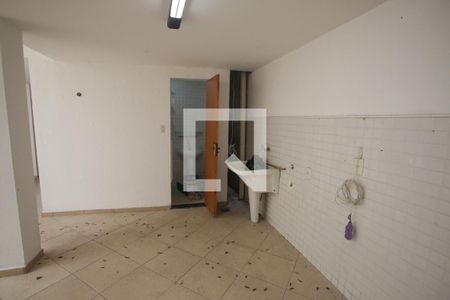 Casa de condomínio à venda com 240m², 4 quartos e 2 vagasÁrea de Serviço