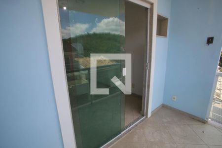 Casa de condomínio à venda com 240m², 4 quartos e 2 vagasVaranda da Suíte 2