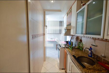 Apartamento à venda com 68m², 2 quartos e 1 vagaCozinha