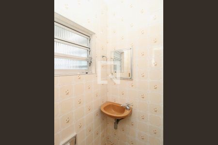 Casa à venda com 180m², 4 quartos e 2 vagasBanheiro de serviço