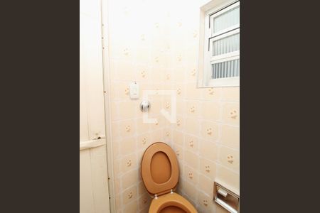 Casa à venda com 180m², 4 quartos e 2 vagasBanheiro de serviço