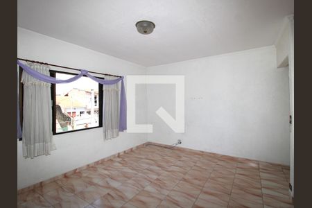 Casa à venda com 180m², 4 quartos e 2 vagasSuíte