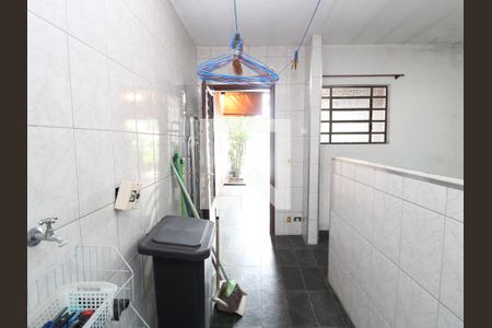 Casa à venda com 180m², 4 quartos e 2 vagasÁrea de Serviço 2