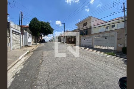 Casa à venda com 180m², 4 quartos e 2 vagas Casa à venda com 180m², 4 quartos e 2 vagasVista da Rua