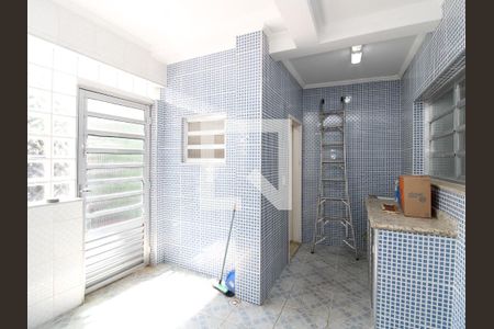 Casa à venda com 180m², 4 quartos e 2 vagasÁrea de Serviço 1