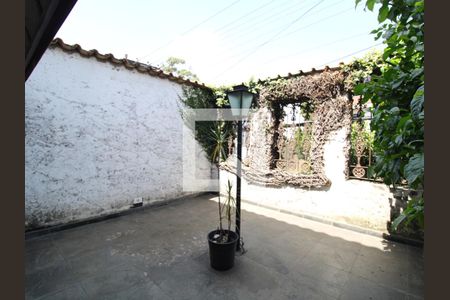 Casa à venda com 180m², 4 quartos e 2 vagasVaranda