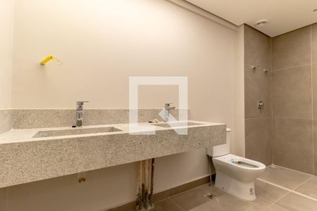 Apartamento à venda com 160m², 3 quartos e sem vaga Apartamento à venda com 160m², 3 quartos e sem vagaBanheiro do Quarto 2