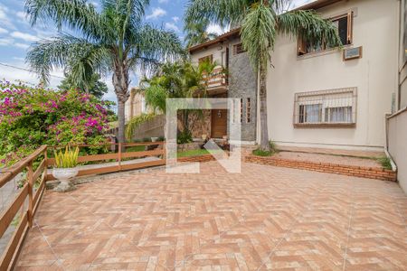 Casa à venda com 270m², 4 quartos e 2 vagasQuintal da frente