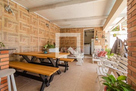 Casa à venda com 270m², 4 quartos e 2 vagasQuintal - Churrasqueira