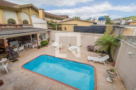 Casa à venda com 270m², 4 quartos e 2 vagasVista