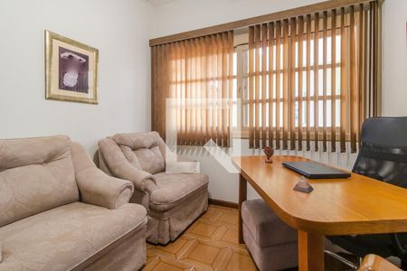 Casa à venda com 270m², 4 quartos e 2 vagasEscritório