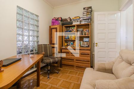 Casa à venda com 270m², 4 quartos e 2 vagasEscritório