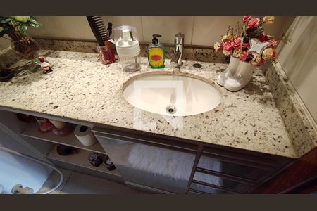 Apartamento à venda com 186m², 4 quartos e 1 vaga Apartamento à venda com 186m², 4 quartos e 1 vagabanheiro social