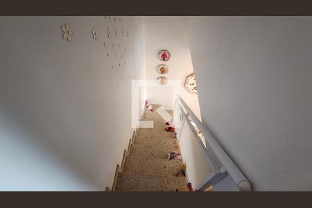 Apartamento à venda com 186m², 4 quartos e 1 vaga Apartamento à venda com 186m², 4 quartos e 1 vagaescada