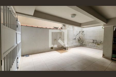 Casa para alugar com 110m², 2 quartos e 2 vagasQuintal