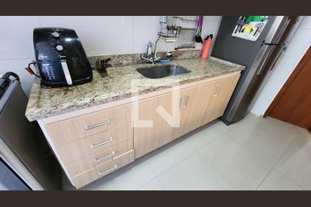 Casa para alugar com 110m², 2 quartos e 2 vagasCozinha