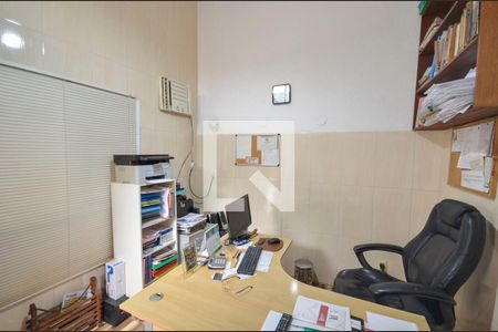 Casa à venda com 253m², 5 quartos e 3 vagas Casa à venda com 253m², 5 quartos e 3 vagasQuarto 2