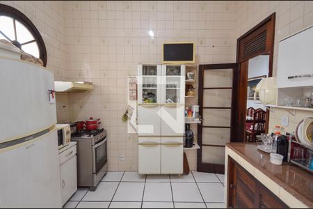 Casa à venda com 253m², 5 quartos e 3 vagas Casa à venda com 253m², 5 quartos e 3 vagasCozinha