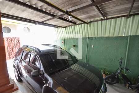 Casa à venda com 253m², 5 quartos e 3 vagas Casa à venda com 253m², 5 quartos e 3 vagasGaragem