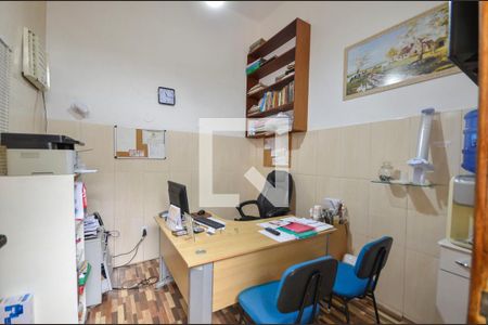 Casa à venda com 253m², 5 quartos e 3 vagas Casa à venda com 253m², 5 quartos e 3 vagasQuarto 2