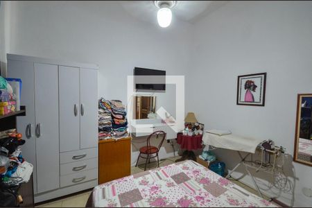 Casa à venda com 253m², 5 quartos e 3 vagas Casa à venda com 253m², 5 quartos e 3 vagasQuarto 1