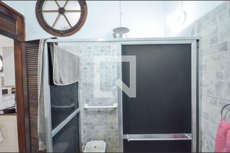 Casa à venda com 253m², 5 quartos e 3 vagas Casa à venda com 253m², 5 quartos e 3 vagasBanheiro 2