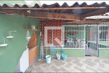 Casa à venda com 253m², 5 quartos e 3 vagas Casa à venda com 253m², 5 quartos e 3 vagasÁrea de Serviço