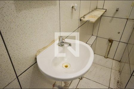 Casa à venda com 253m², 5 quartos e 3 vagas Casa à venda com 253m², 5 quartos e 3 vagasBanheiro da Suíte 2