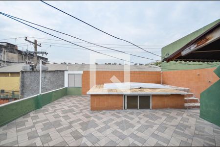 Casa à venda com 253m², 5 quartos e 3 vagas Casa à venda com 253m², 5 quartos e 3 vagasTerraço