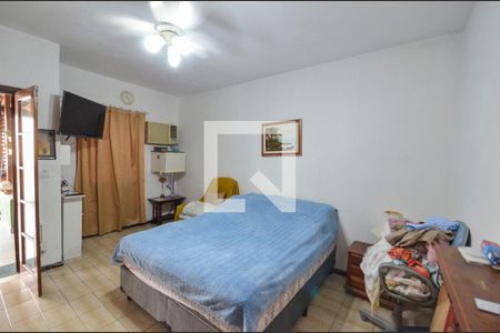 Casa à venda com 253m², 5 quartos e 3 vagas Casa à venda com 253m², 5 quartos e 3 vagasQuarto 3