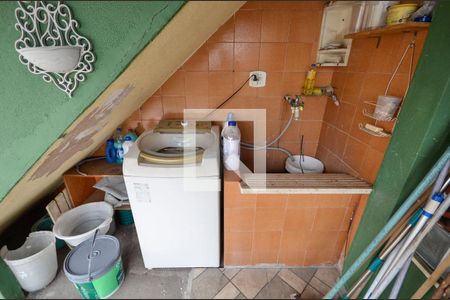 Casa à venda com 253m², 5 quartos e 3 vagas Casa à venda com 253m², 5 quartos e 3 vagasÁrea de Serviço