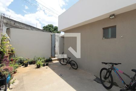 Casa à venda com 520m², 6 quartos e 2 vagasCasa 1 | Quintal