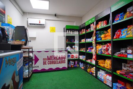 Apartamento para alugar com 70m², 1 quarto e 2 vagasÁrea comum - Mercado