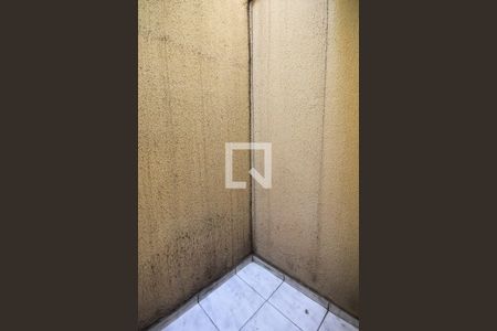 Casa para alugar com 70m², 2 quartos e sem vagaÁrea de Luz - Quarto 2