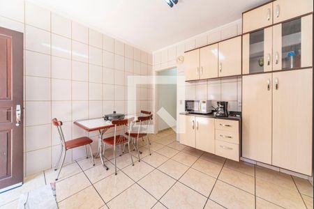 Casa para alugar com 70m², 1 quarto e 2 vagasCozinha 