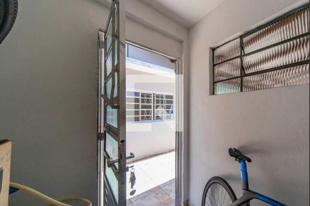 Casa para alugar com 70m², 1 quarto e 2 vagasDetalhe de serviço 