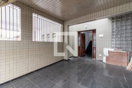 Casa para alugar com 80m², 2 quartos e 1 vaga Casa para alugar com 80m², 2 quartos e 1 vagaGaragem