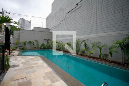 Studio para alugar com 25m², 1 quarto e sem vaga Studio para alugar com 25m², 1 quarto e sem vagaÁrea Comum - Piscina