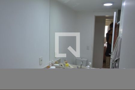 Apartamento à venda com 73m², 2 quartos e 1 vaga Apartamento à venda com 73m², 2 quartos e 1 vagaBanheiro
