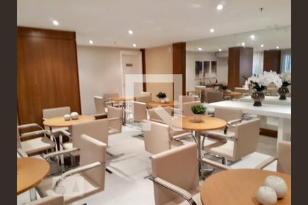 Apartamento à venda com 73m², 2 quartos e 1 vaga Apartamento à venda com 73m², 2 quartos e 1 vagaÁrea comum - Salão de festas