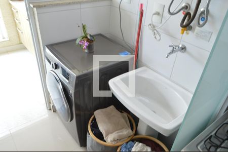 Apartamento à venda com 73m², 2 quartos e 1 vaga Apartamento à venda com 73m², 2 quartos e 1 vagaÁrea de Serviço