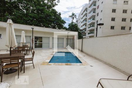 Apartamento à venda com 73m², 2 quartos e 1 vaga Apartamento à venda com 73m², 2 quartos e 1 vagaÁrea comum - Piscina