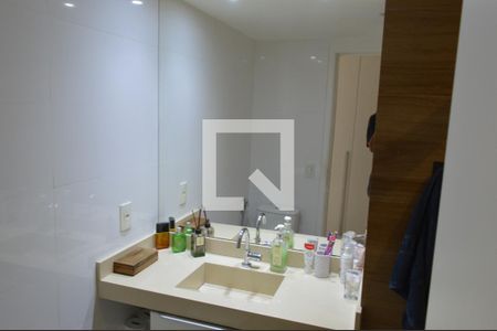 Apartamento à venda com 73m², 2 quartos e 1 vaga Apartamento à venda com 73m², 2 quartos e 1 vagaBanheiro da Suíte