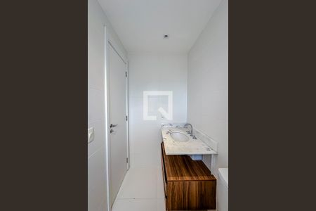 Apartamento à venda com 73m², 2 quartos e 2 vagasBanheiro da Suíte 1