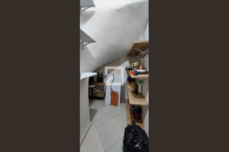 Casa à venda com 105m², 2 quartos e 2 vagasDepósito