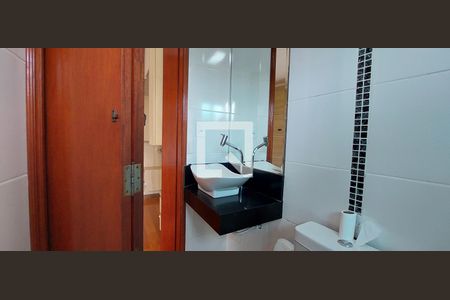 Casa à venda com 105m², 2 quartos e 2 vagasBanheiro Quarto 1 Suíte