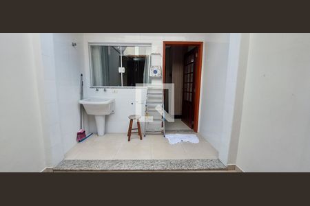 Casa à venda com 105m², 2 quartos e 2 vagasÁrea de Serviço