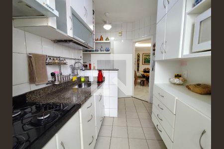 Apartamento à venda com 194m², 3 quartos e 3 vagasCozinha e Área de Serviço