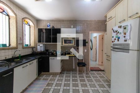 Casa à venda com 350m², 5 quartos e 3 vagasCozinha